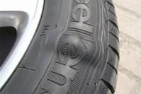 「小艾v汽车」汽车在路上总爆胎？专家：氮气轮胎的使用，其实并不是你想那