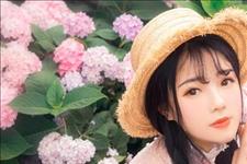 老蒋书房：花草要看根，交人要看心，虚伪的人用嘴，真诚的人用心