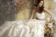 「北苏」夫妻长期异地，女人感到不幸福时会怎么办？分居8年女人的心里话