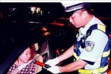 小维评车：交通新规：这些情况也算酒驾，照样吊销驾照