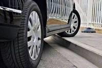 「汽车玩家秀」轮胎真正的杀手，钉子没法和它比破坏力，严重可能会“车毁人