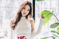 「我心向上天但无翼」有了梦想才可以飞翔，无论前方的天空多么黯淡！