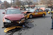 「文艺汽车达人」发生交通事故，切记第一个要打的电话是这个，不然等着吃亏