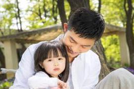 母亲临终前 母亲临终前，把16岁的妹妹托付给我，六年后她成了我的老婆