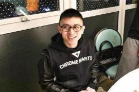 世界上不乏有钱人 低调的“超级富二代”，为女友送房、送车，3000万豪车说没就没