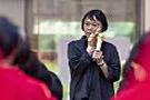 张桂梅原名曝光，网友大呼“不愧是写入共和国简史的女人”：你的人生，本就是一朵芬芳的