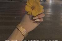 网易云音乐热评：人们只说人间不值得，却不说离开人间哪里值得