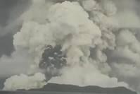 汤加海底火山再次“大喷发”！网友：天道有轮回！苍天饶过谁？