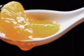 本文转自：新黄河橘子罐头是很多人小时候最爱的甜品寒冷的冬日在暖烘烘的房间吃上一口别