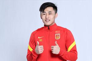 对阵日本越南喜获优质前腰！记者：戴伟浚已具备代表国足出场资格
