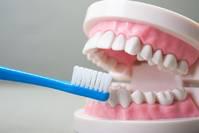 刷牙时，顺带刷一刷舌头，3个好处或不请自来，别错过了