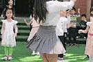 西班牙女老师穿紧身衣上课，看呆学生！这才是真正的“暴 露”吧......