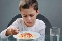 儿科医生说停止食用，多吃伤害孩子发育，提醒家长：撤下餐桌吧