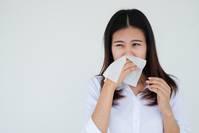 过敏性鼻炎会导致哮喘？儿童过敏性鼻炎怎么治？专家共识给出答案