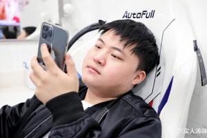 UZI力压Rookie!LPL“S12辈分图”火了,看到4位皇字辈后:真实