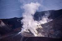 意大利火山岛释放大量二氧化碳气体 居民疏散