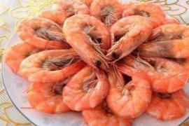 白灼虾是一道传统名菜。|“白灼虾”才不是用白水煮那么简单，加点它，色泽亮红更鲜嫩