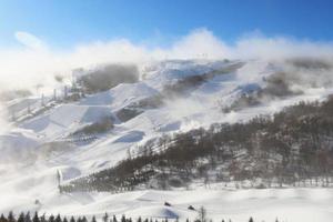 “雪长城”就位！坡面障碍技巧赛道尽显“中国风”