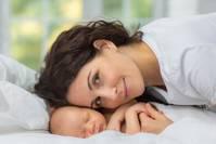 新生儿睡姿有讲究？三种睡觉姿势的优缺点，你要了解，宝宝睡得香