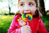 过年期间小孩子都喜欢吃糖，仅仅是嘴馋吗？其实背后有“苦衷”