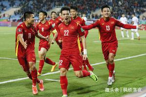 20分钟内2度让日本足球低头！中国32岁老将闪耀亚洲赛场，真牛！