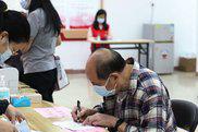 中国加速推进老年人新冠疫苗接种